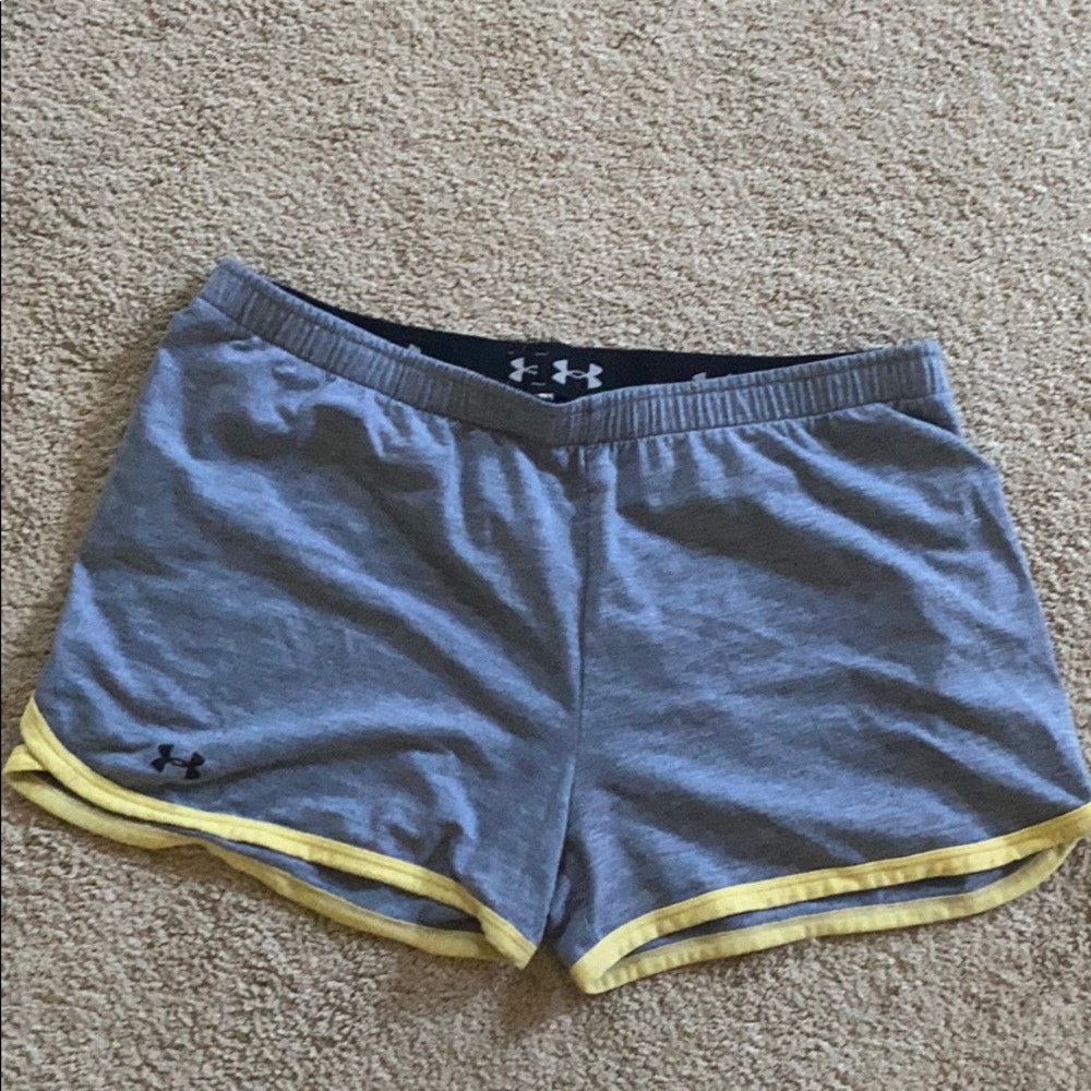 🌴Under Armour Active Shorts
